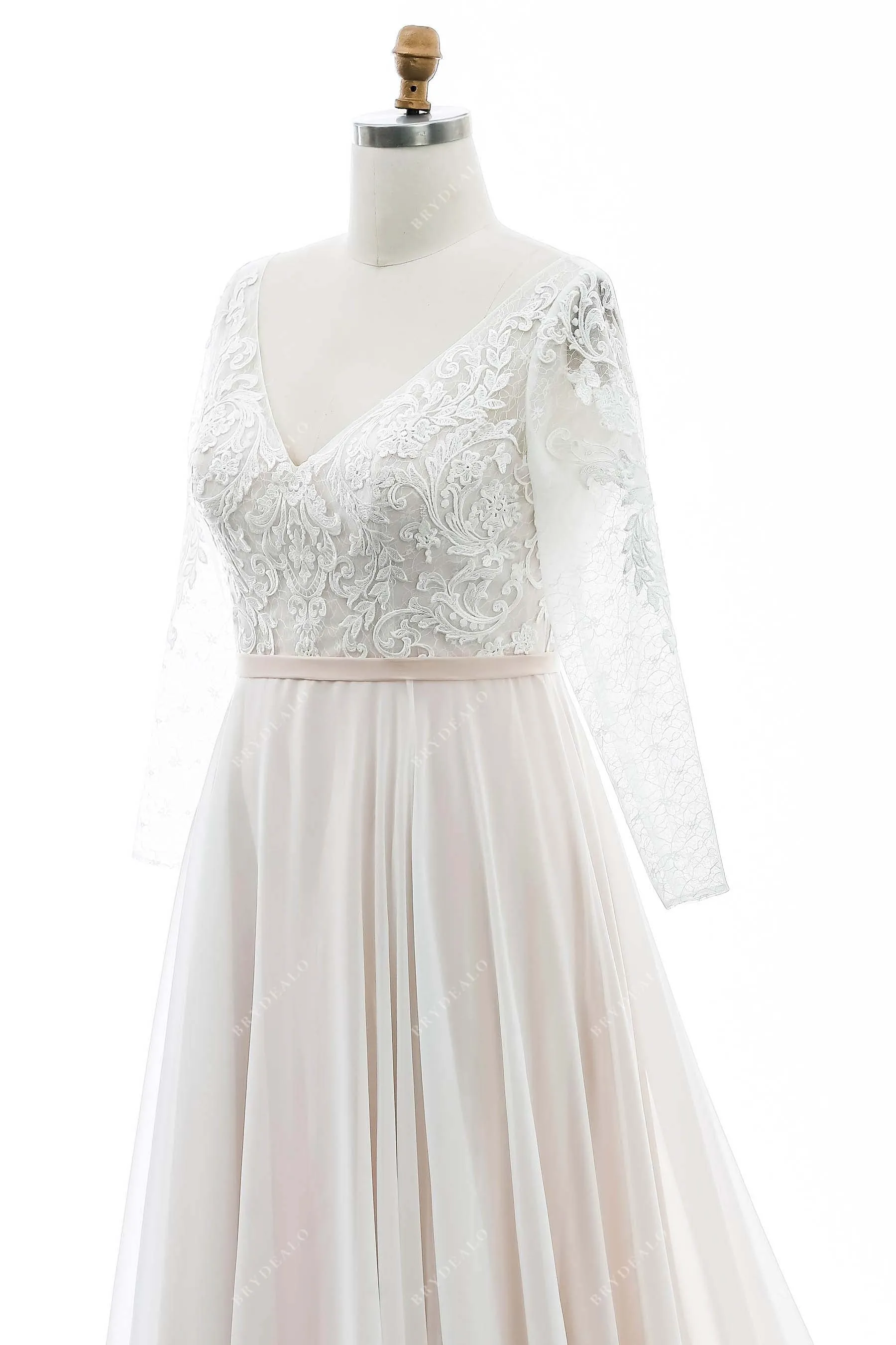 Boho Lace V-neck Flowing Chiffon Pearl Pink Summer Wedding Dress