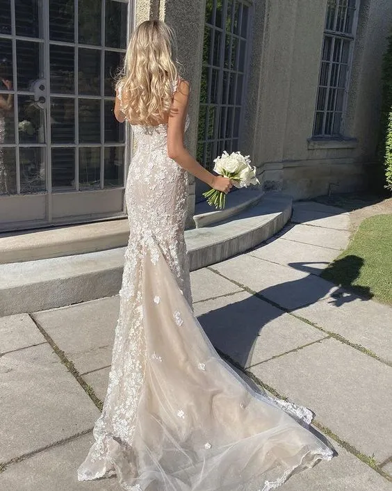 Elegant Long Mermaid Lace Applique Prom Dress Wedding Dress Evening Dress SH1079