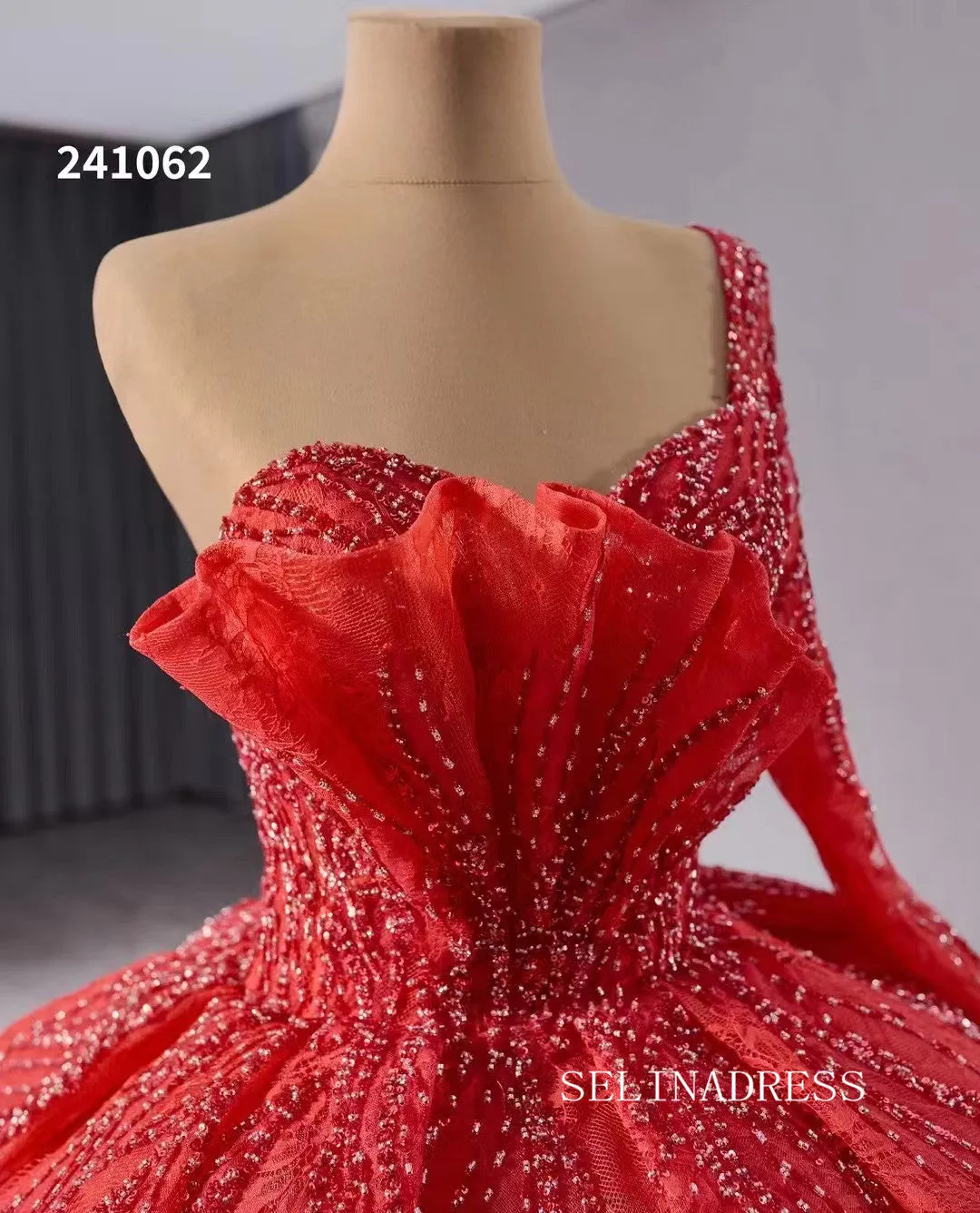 luxury One Shoulder Lace Beaded Wedding Dresses Red Long Sleeve Formal Gown 241062