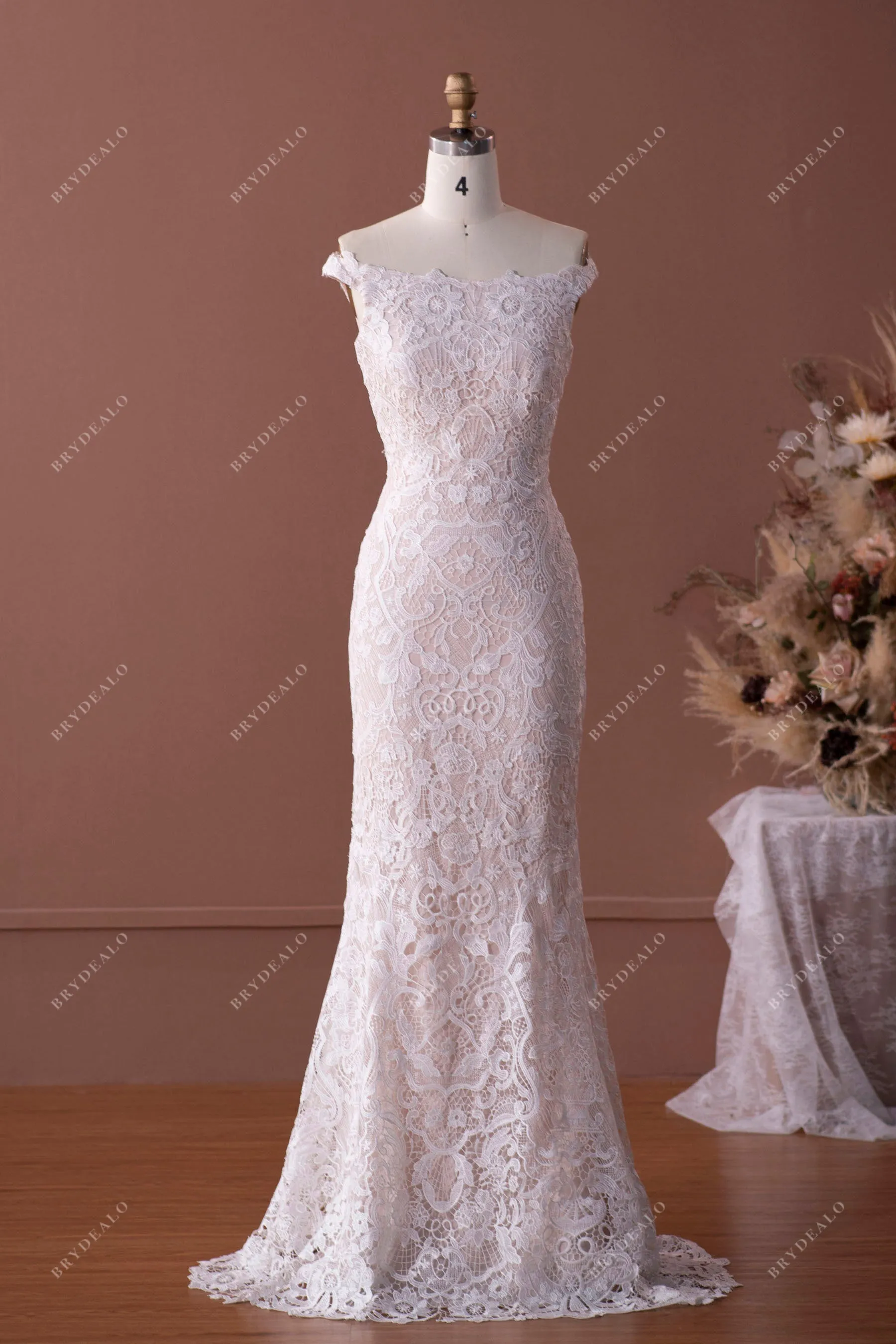 Mordern Lace Mermaid Pink Wedding Dress with Detachable Overskirt