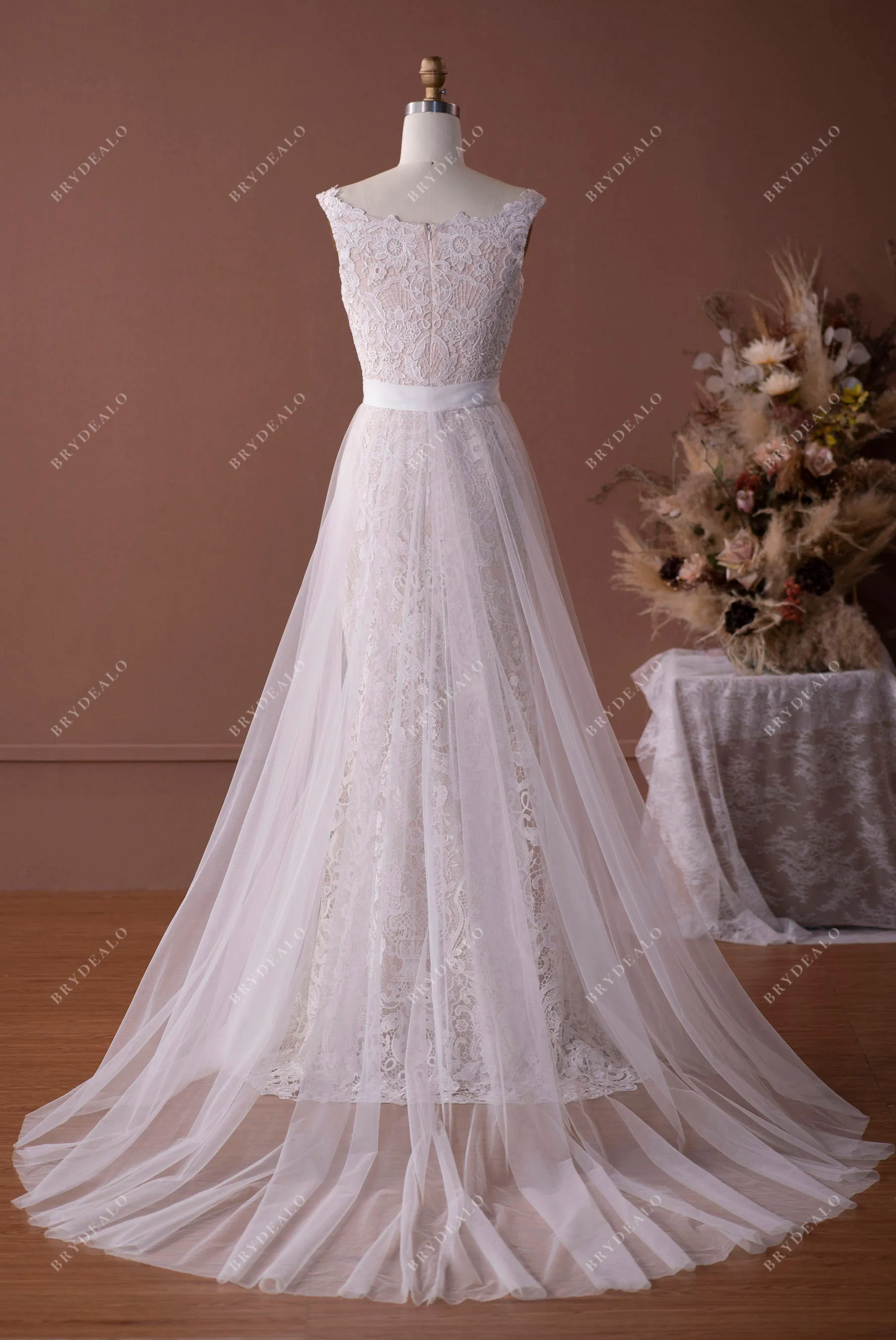 Mordern Lace Mermaid Pink Wedding Dress with Detachable Overskirt