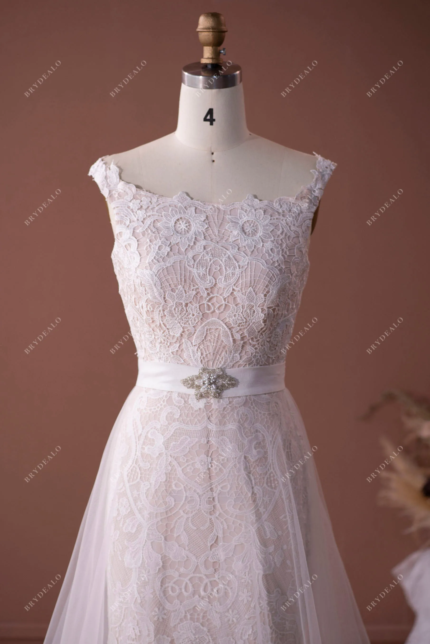 Mordern Lace Mermaid Pink Wedding Dress with Detachable Overskirt