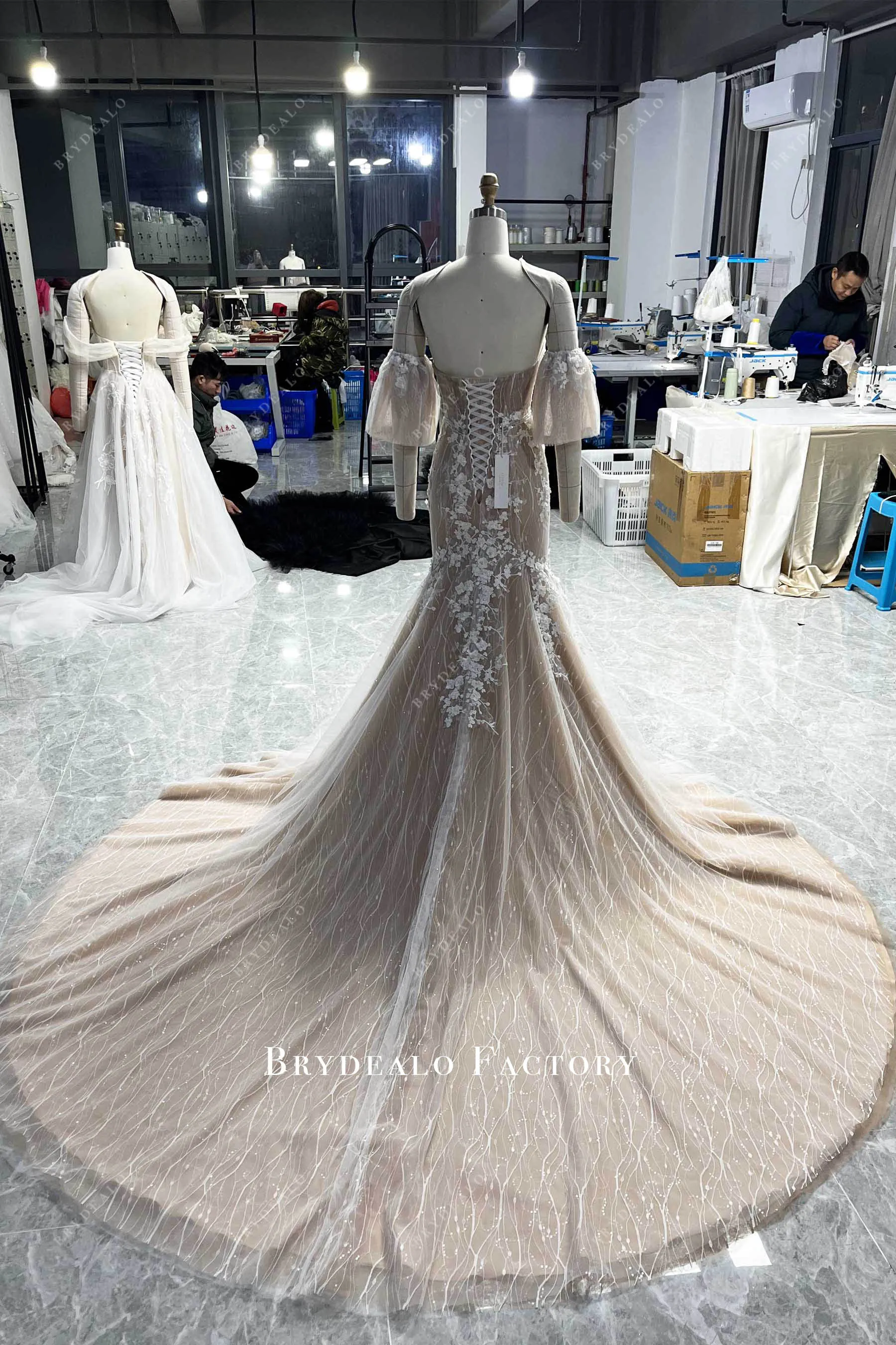 Romantic 3D Lace Corset Off-shoulder Mermaid Garden Wedding Dress