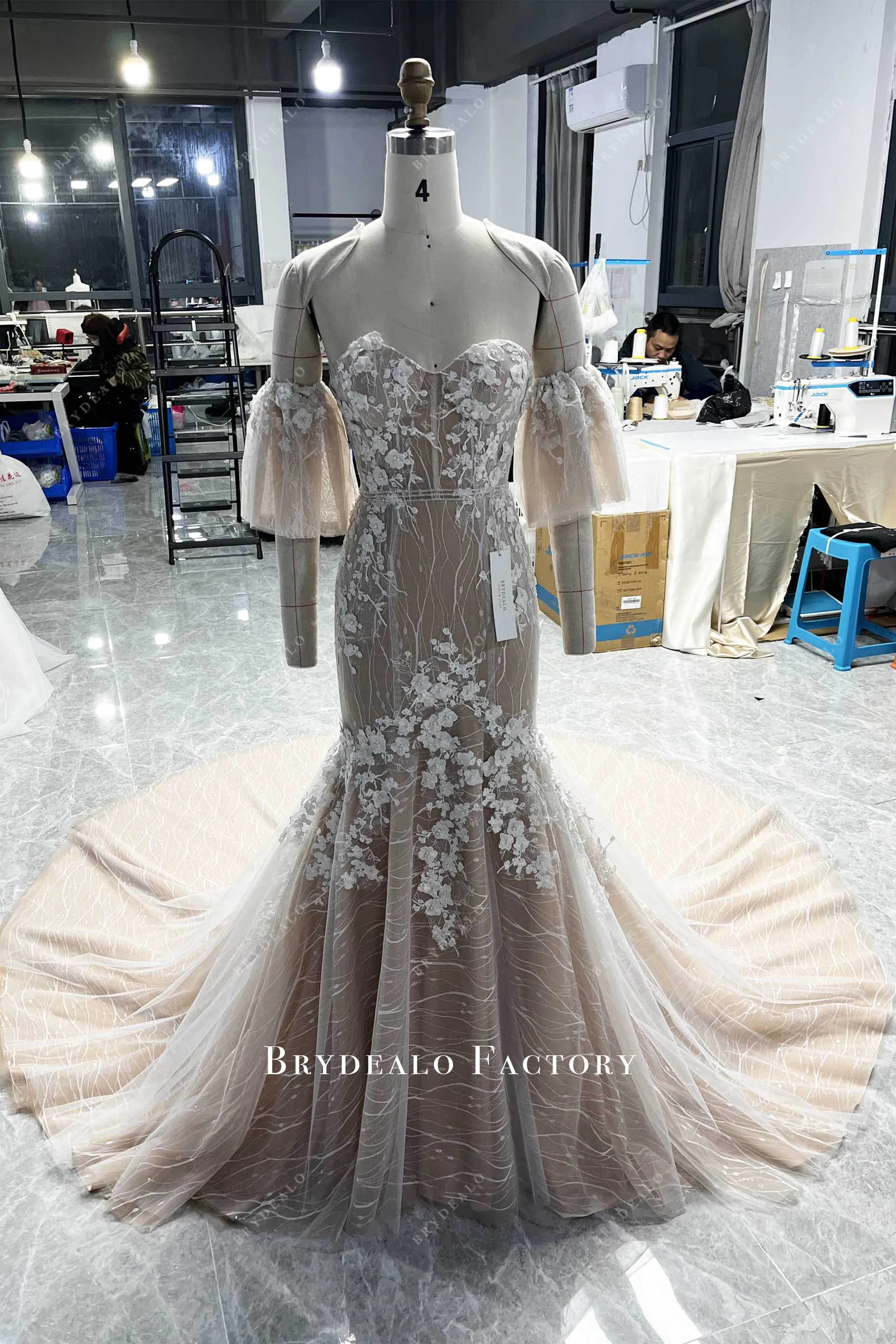 Romantic 3D Lace Corset Off-shoulder Mermaid Garden Wedding Dress